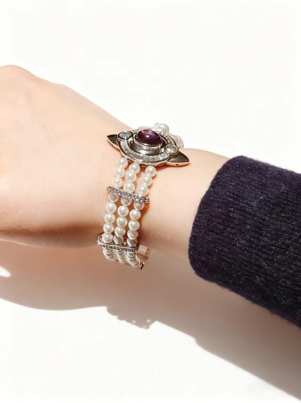 Spaceship Pearl Platinum Bracelet