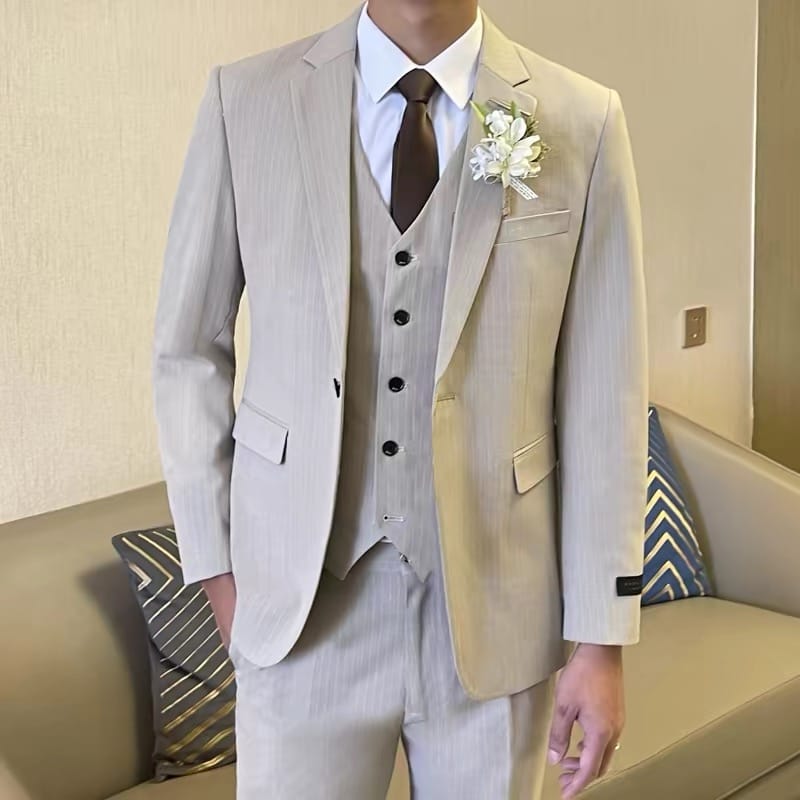 Formal suit slim British style groom's wedding