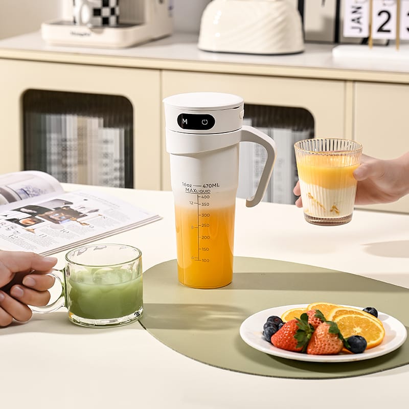 New gradient juicer, Type-C rechargeable portable juicing cup, multi-functional ice crusher/fruit blender/cup