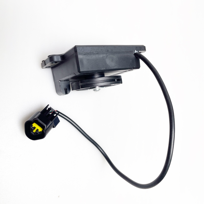 Electric vehicle modified handlebar central control cable accelerator