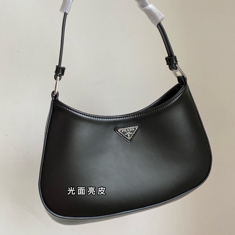 03052_ 9231-Prada 208 P family CLEC armpit bag, half of the ...