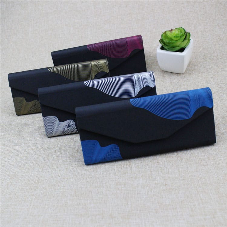 Folding glasses case
