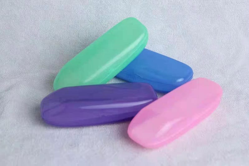 Plastic glasses case