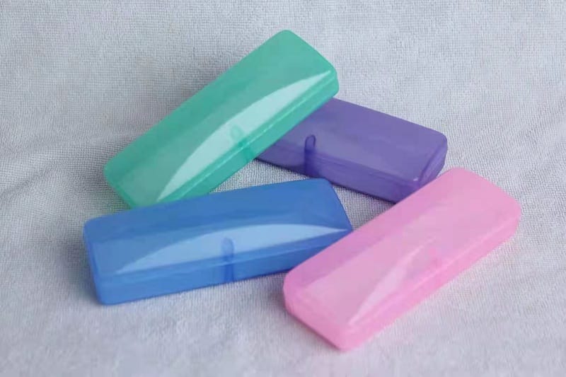 Plastic glasses case