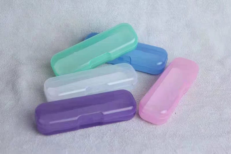 Plastic glasses case