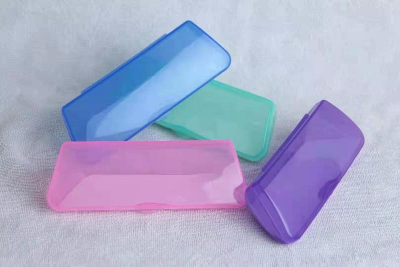Plastic glasses case