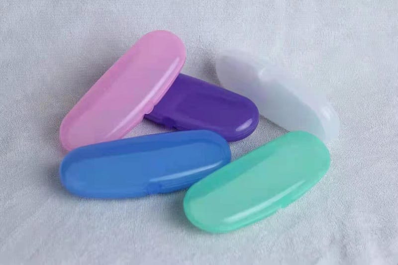 Plastic glasses case