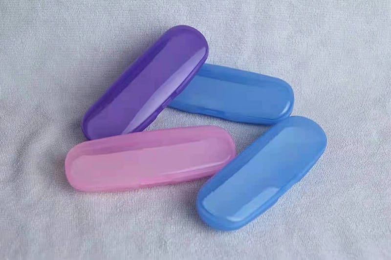 Plastic glasses case