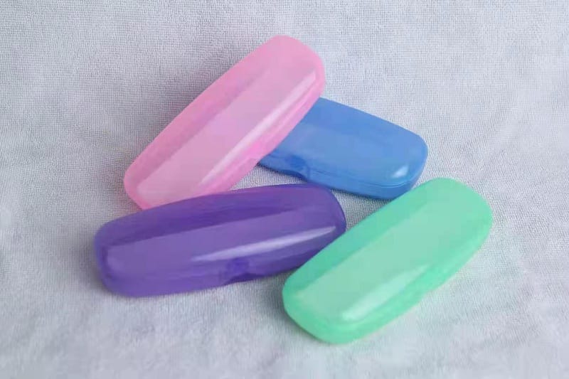 Plastic glasses case