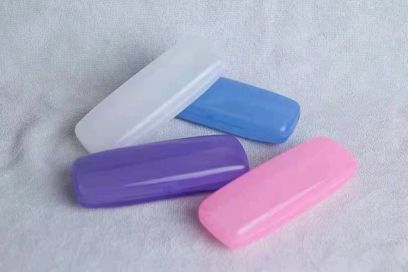 Plastic glasses case
