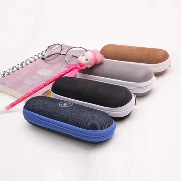 Zipper glasses case