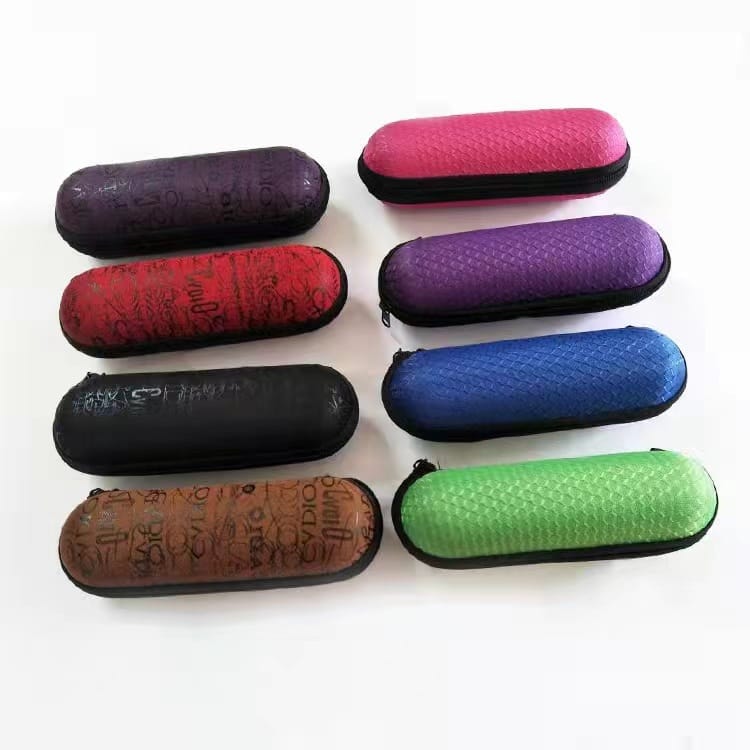 Zipper glasses case