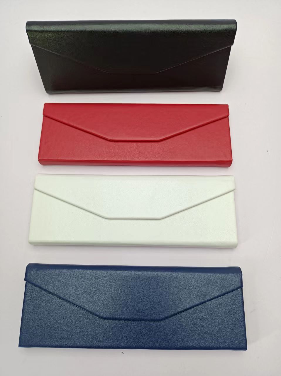Folding glasses case