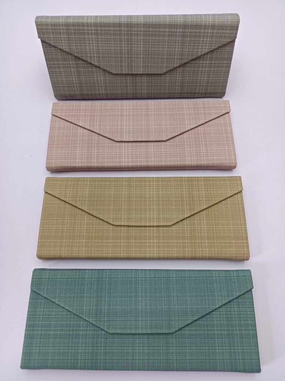 Folding glasses case