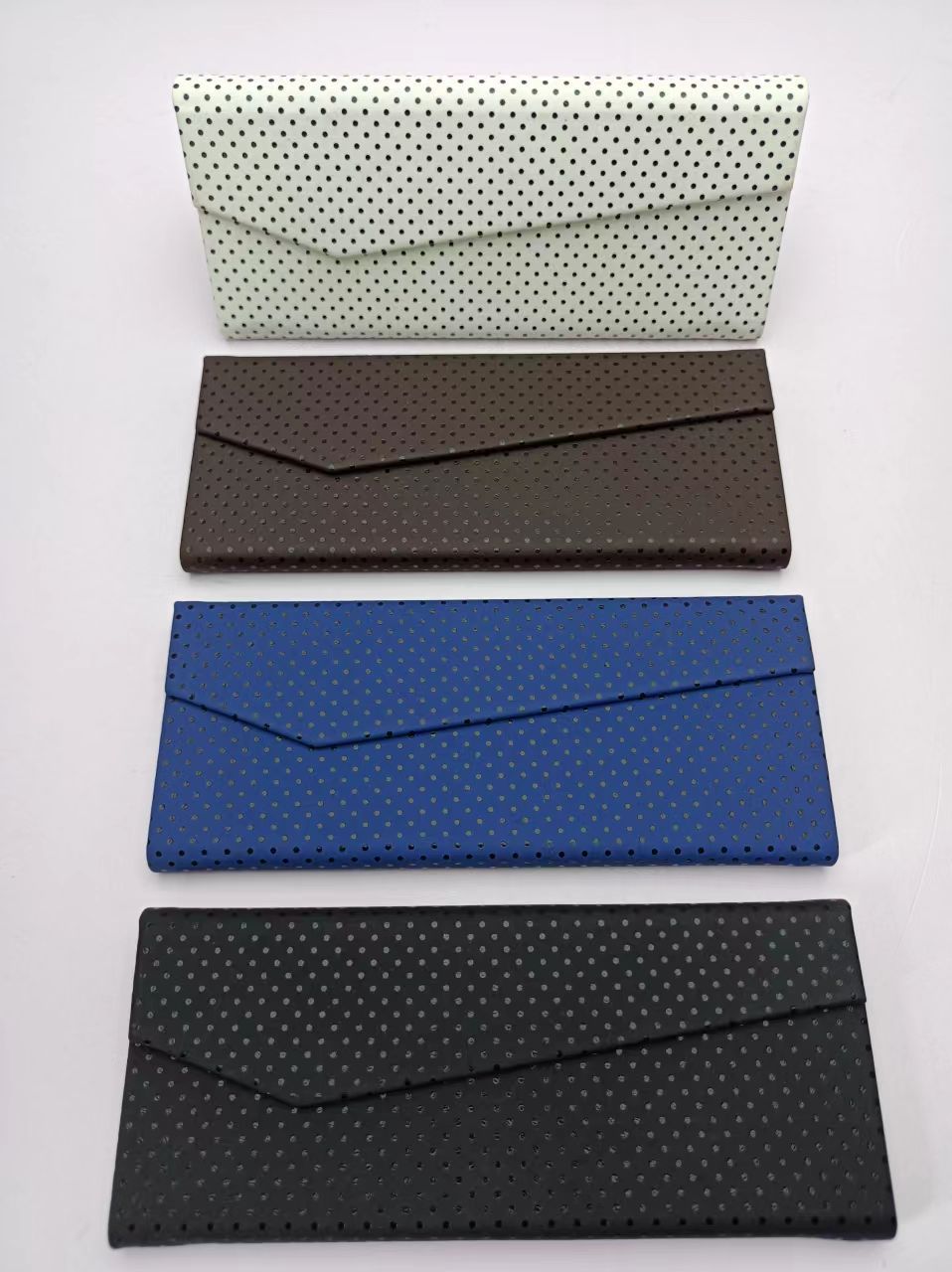 Folding glasses case