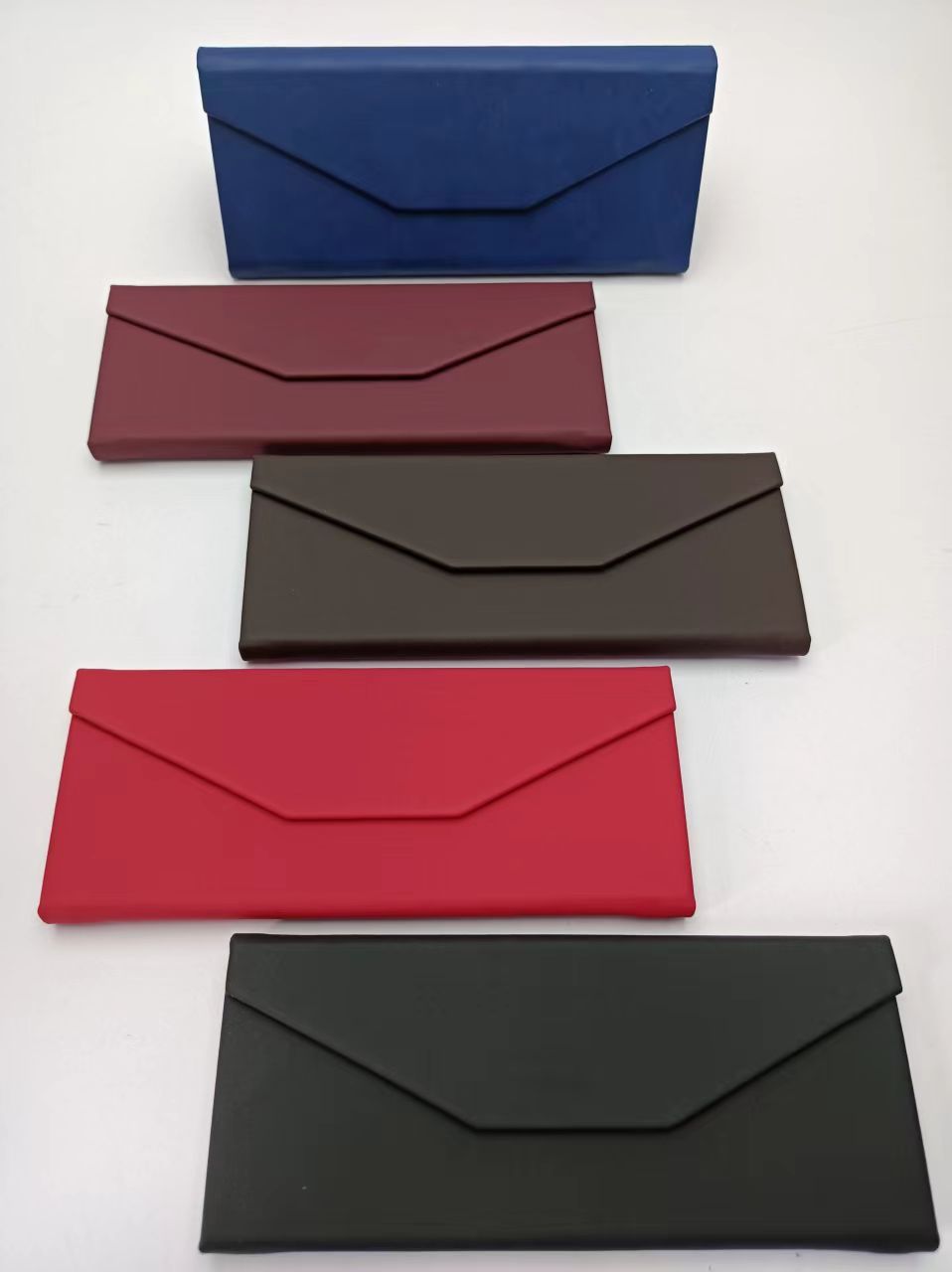 Folding glasses case