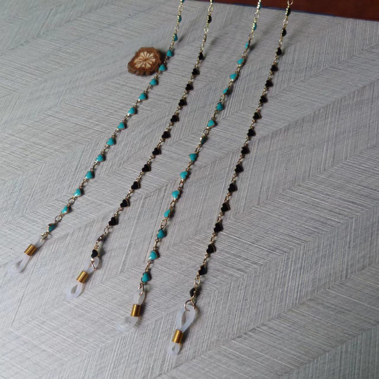 Glasses chain