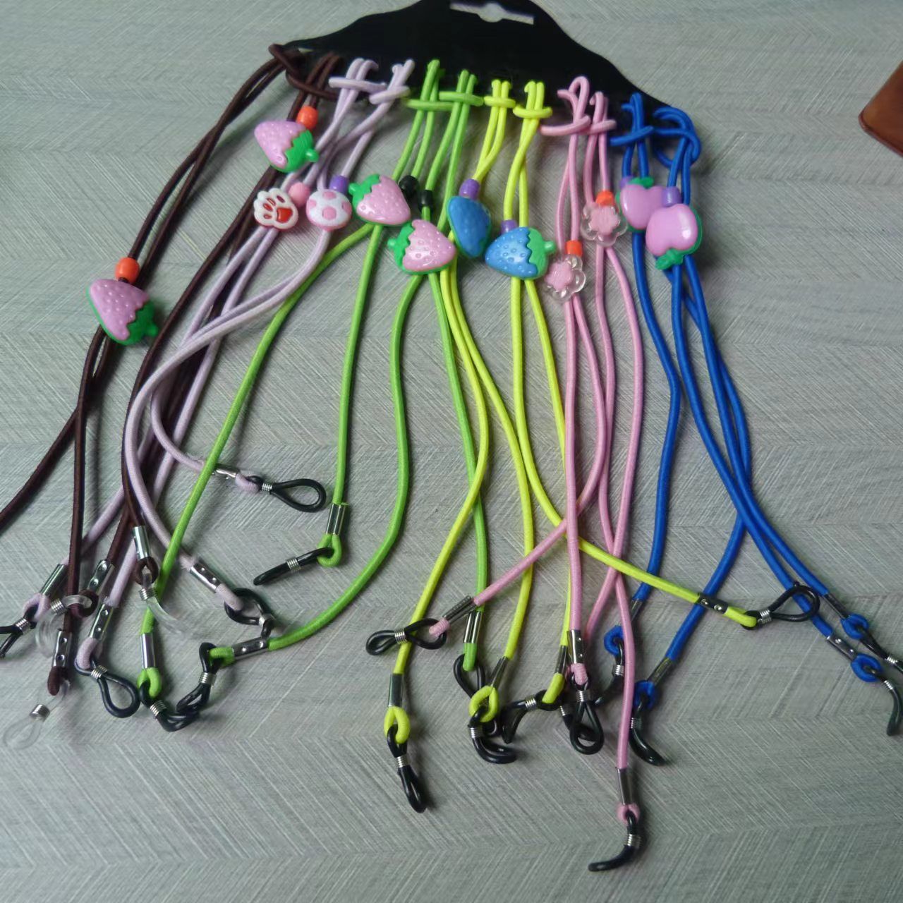 Glasses chain