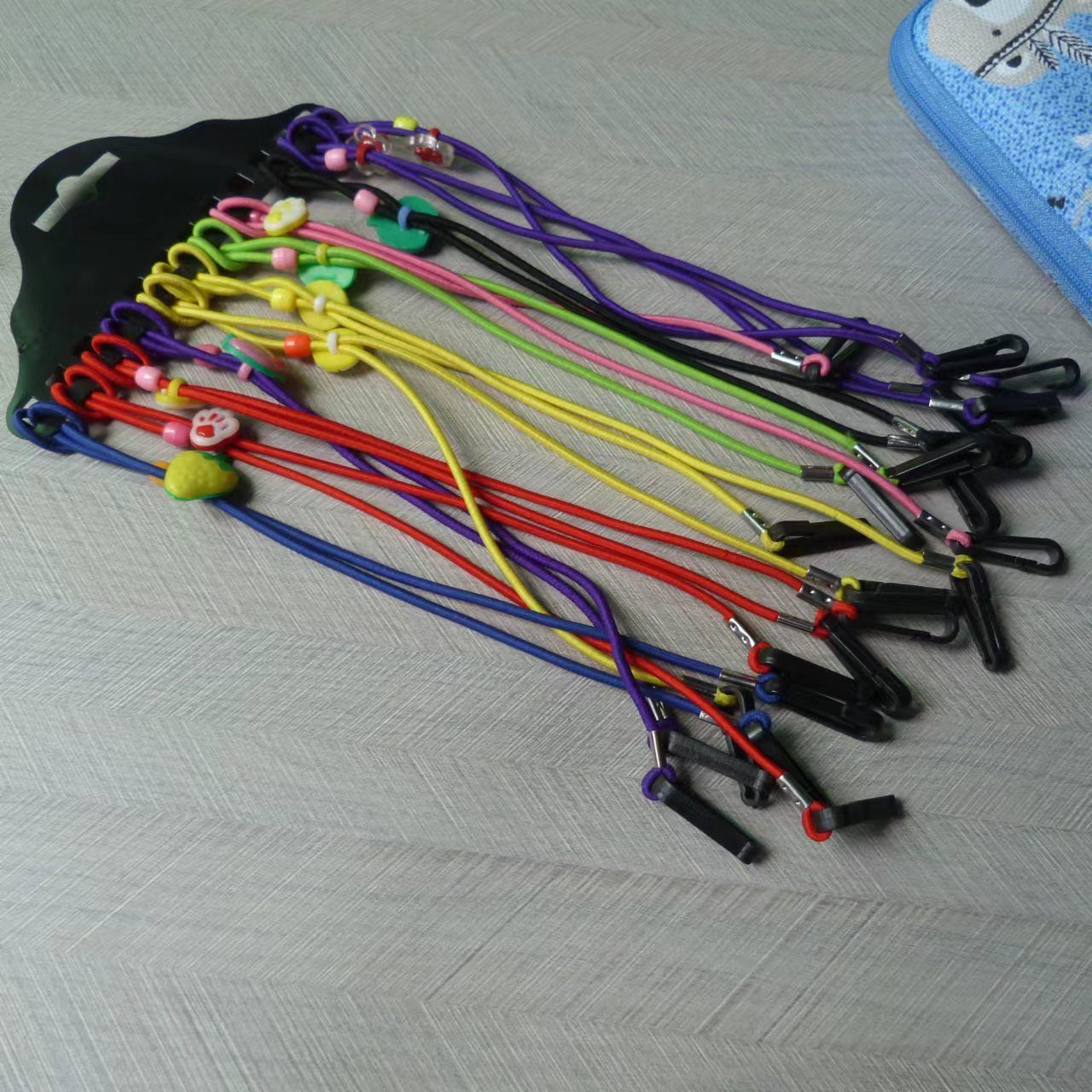 Glasses chain