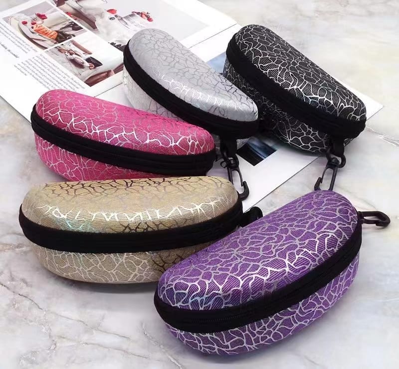 Zipper glasses case