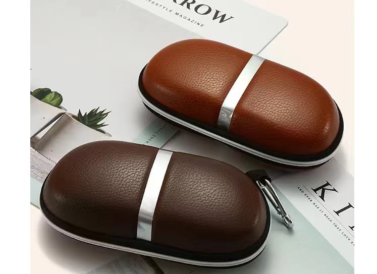 Zipper glasses case