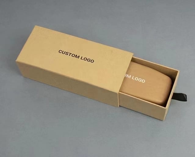 Eyeglass case set