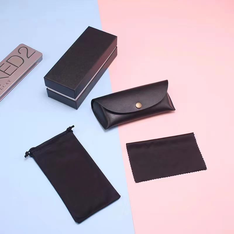 Eyeglass case set