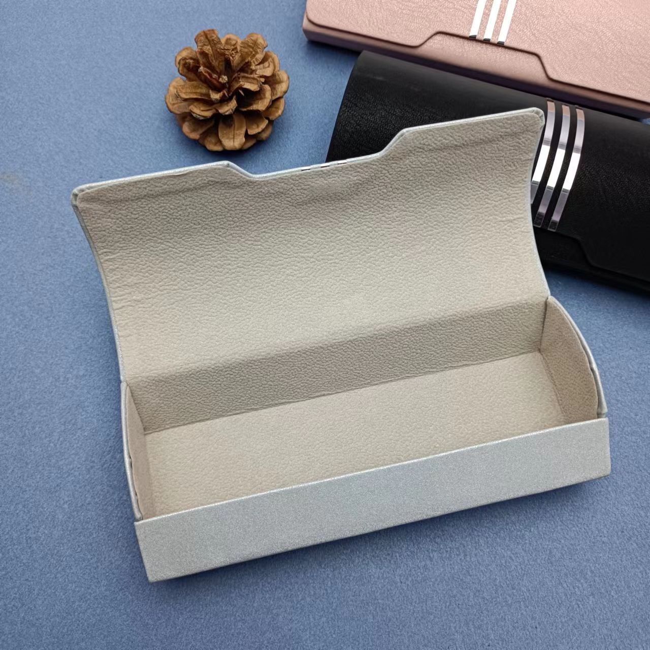 Handmade glasses case