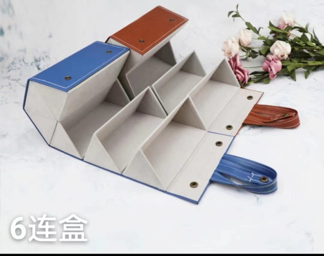 Glasses storage box