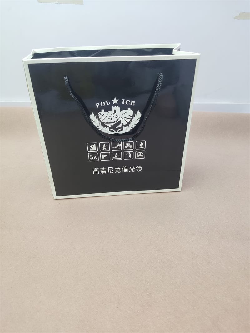 Carry-on carton shopping bag