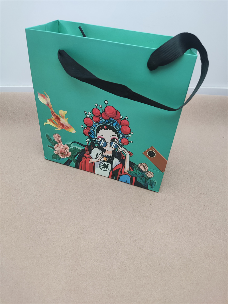 Carry-on carton shopping bag