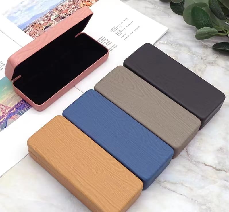 Iron Glasses  case