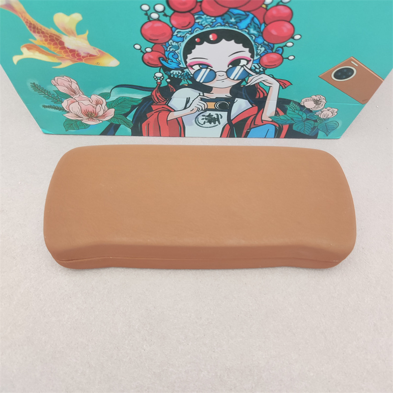Iron Glasses  case