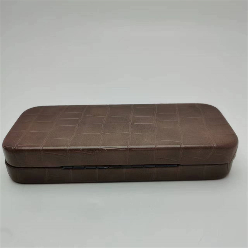 Hard case