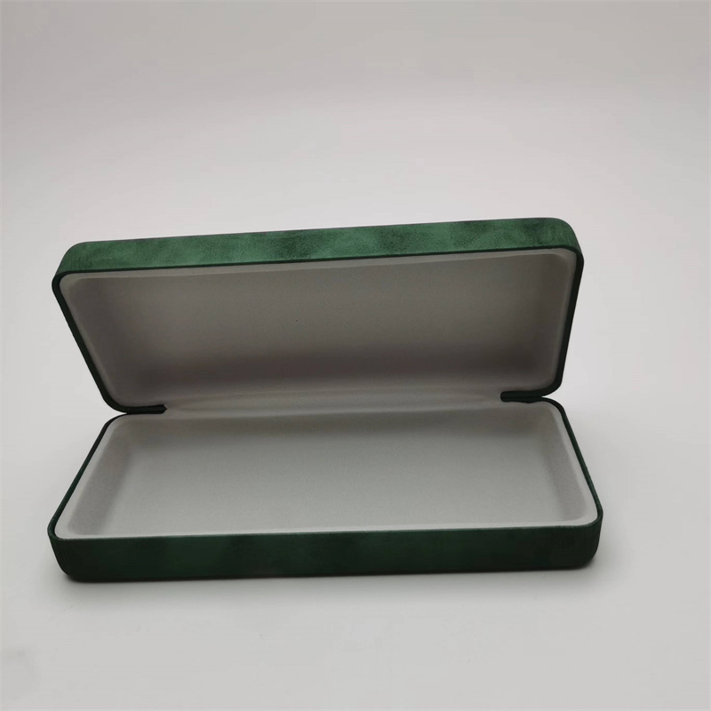 Hard case