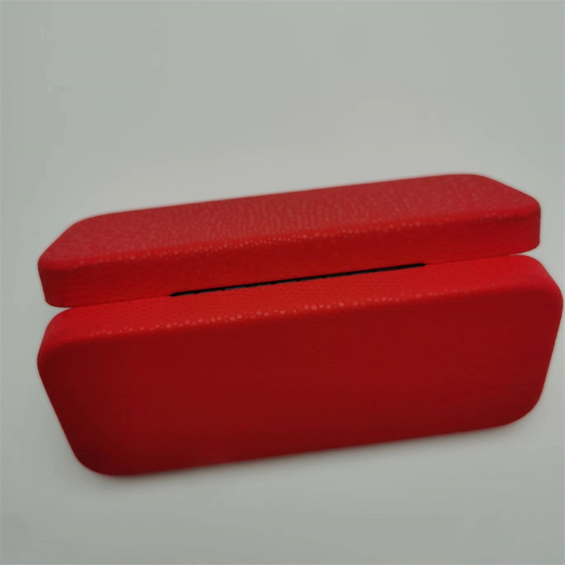 Hard case