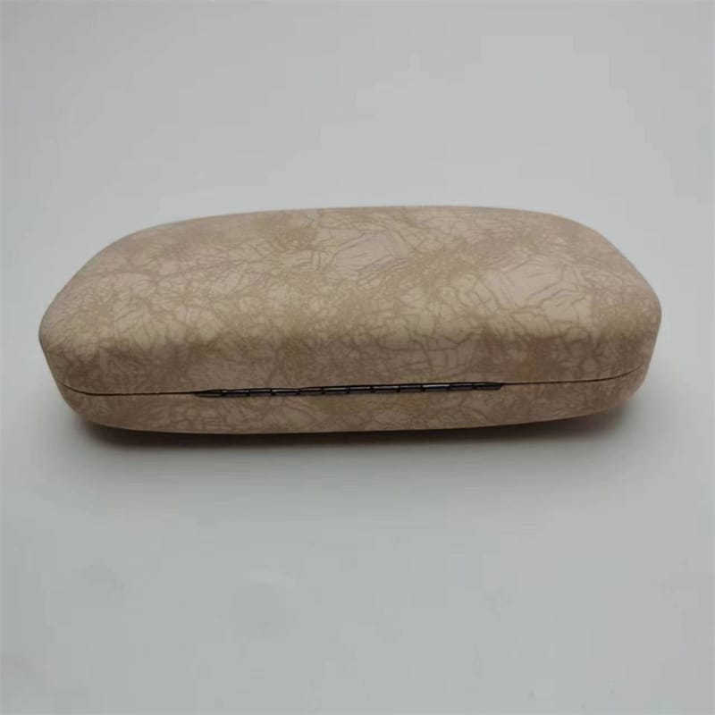 Iron Glasses  case
