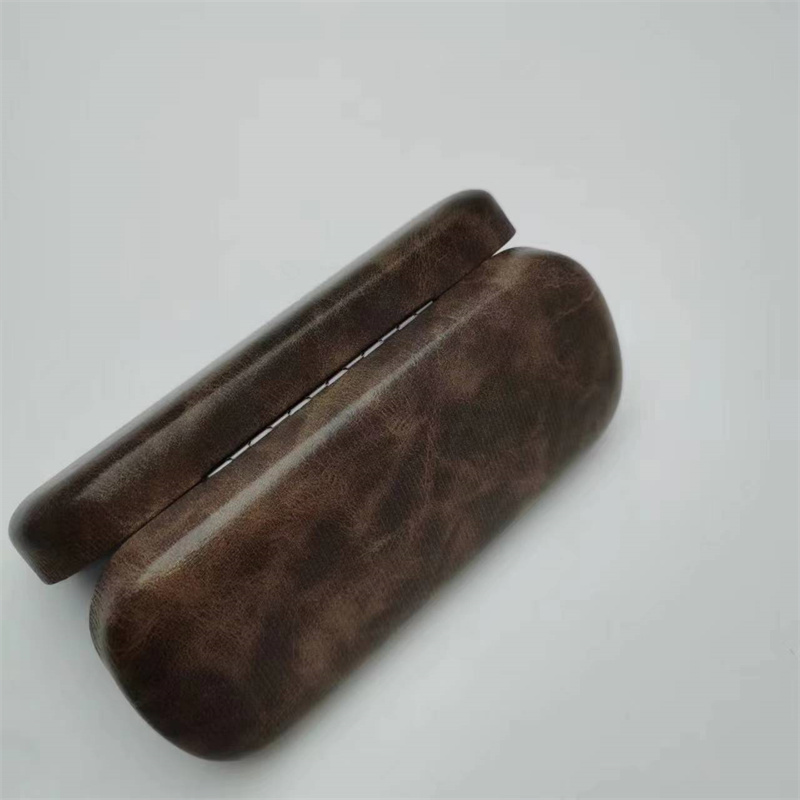 Iron Glasses  case