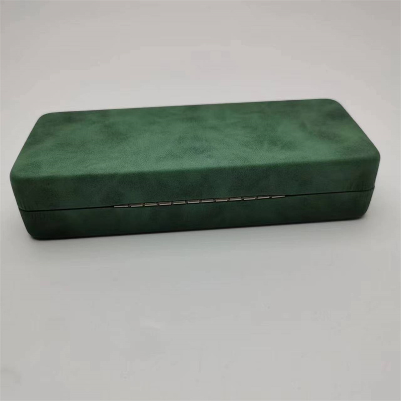 Hard case