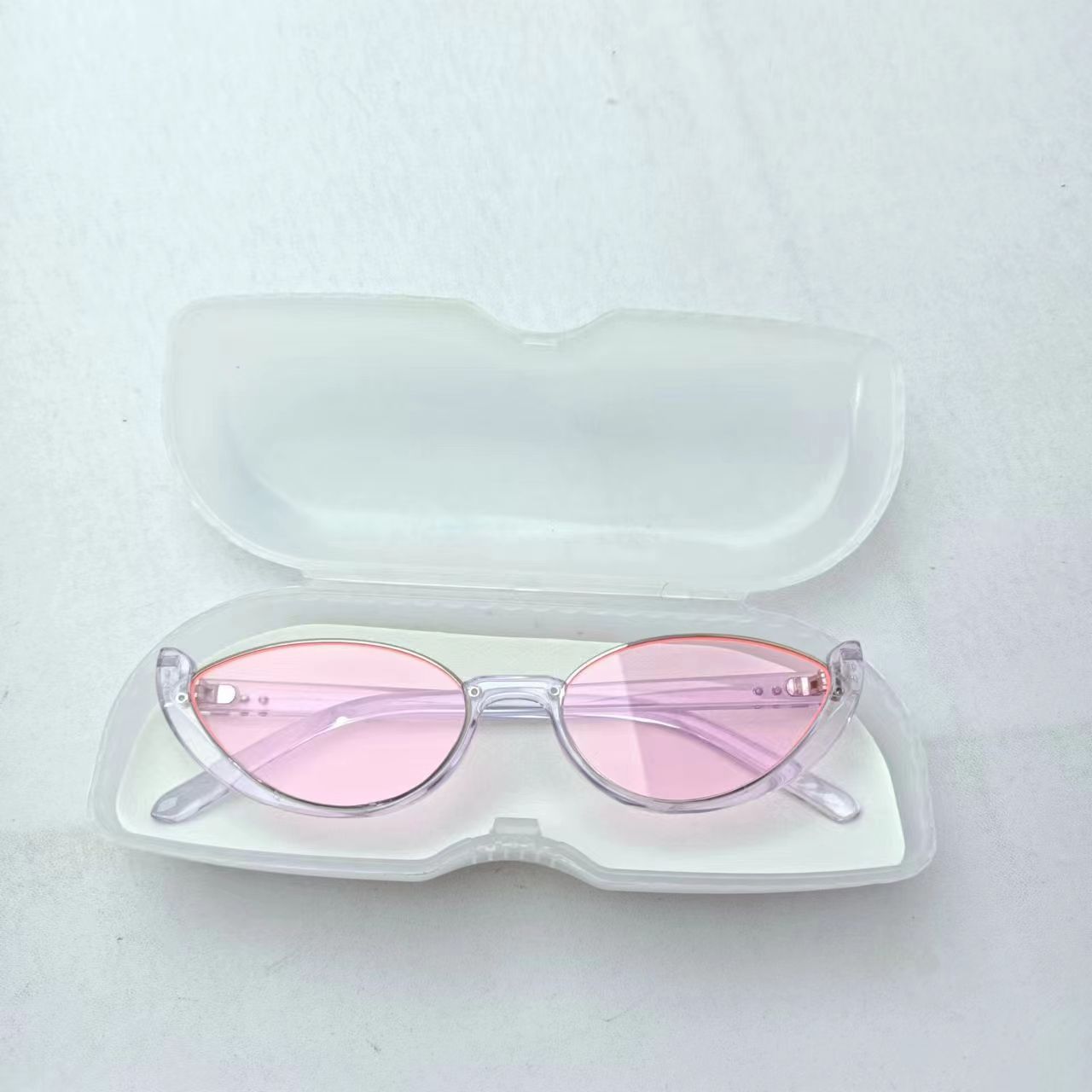 Plastic glasses case