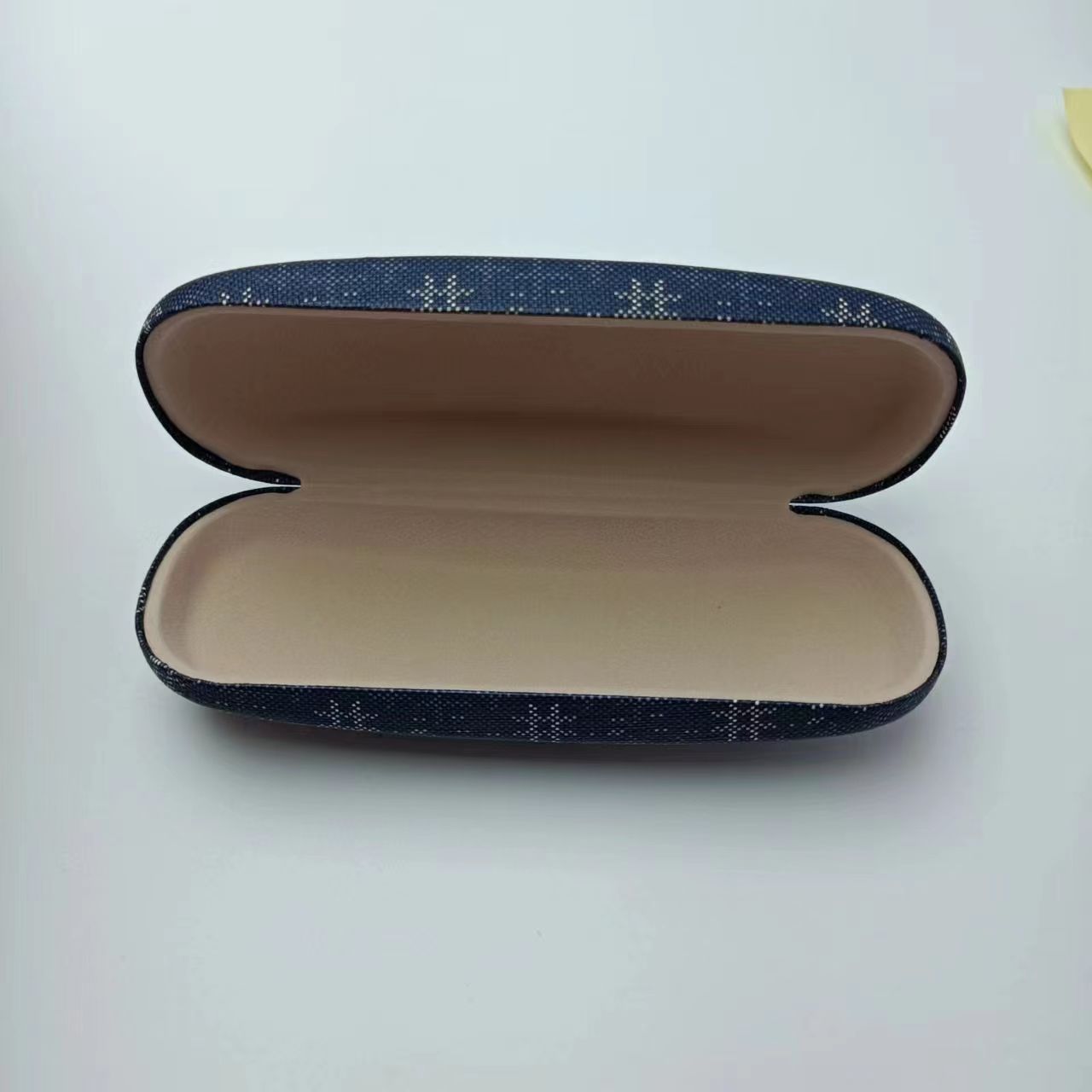 Glasses case
