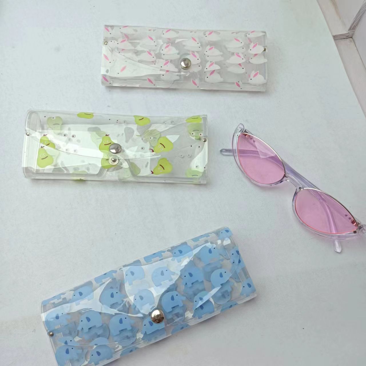 Plastic case（塑料盒）