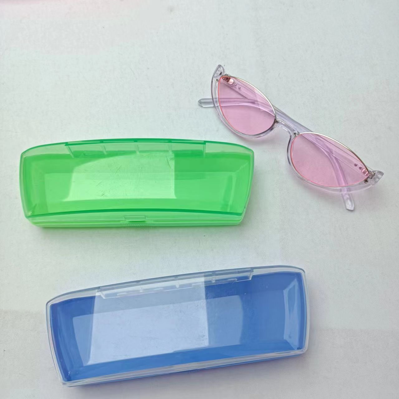Plastic case（塑料盒）