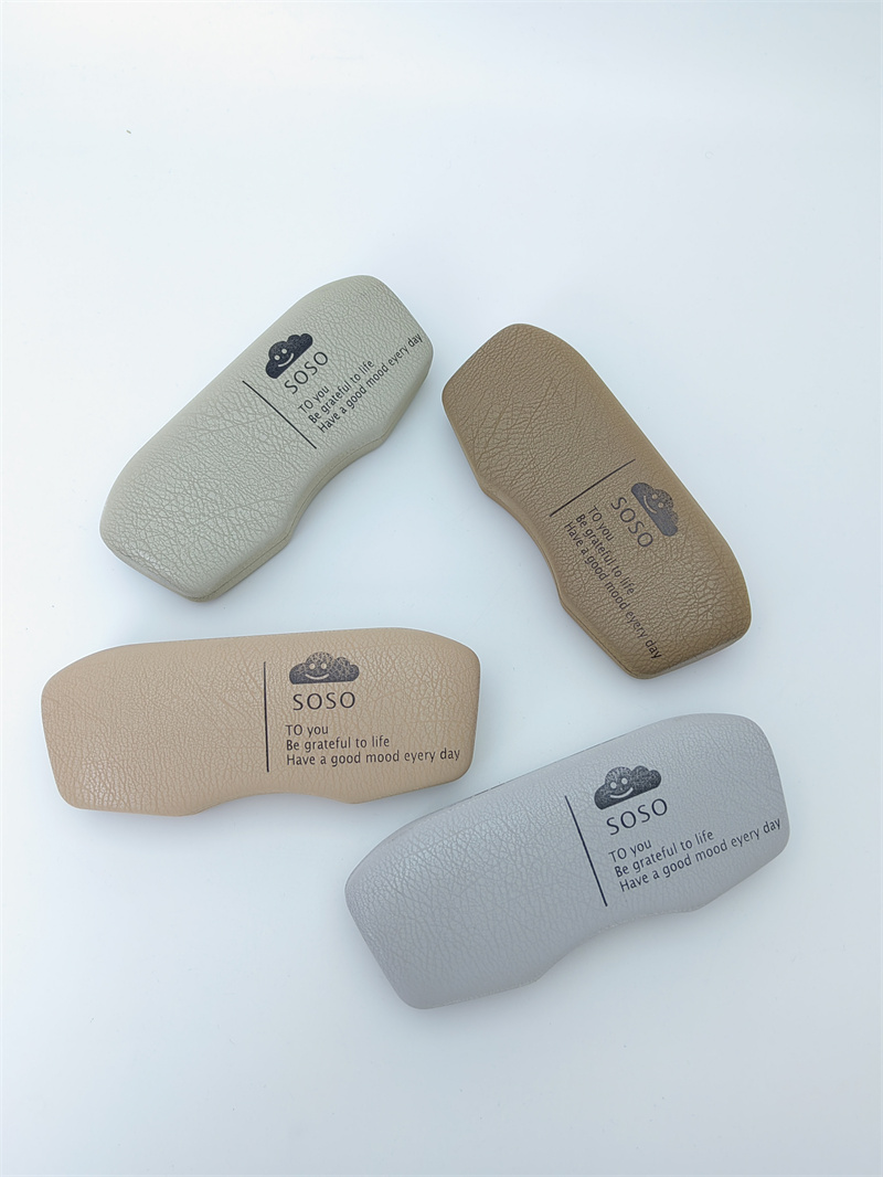 Iron Glasses  case