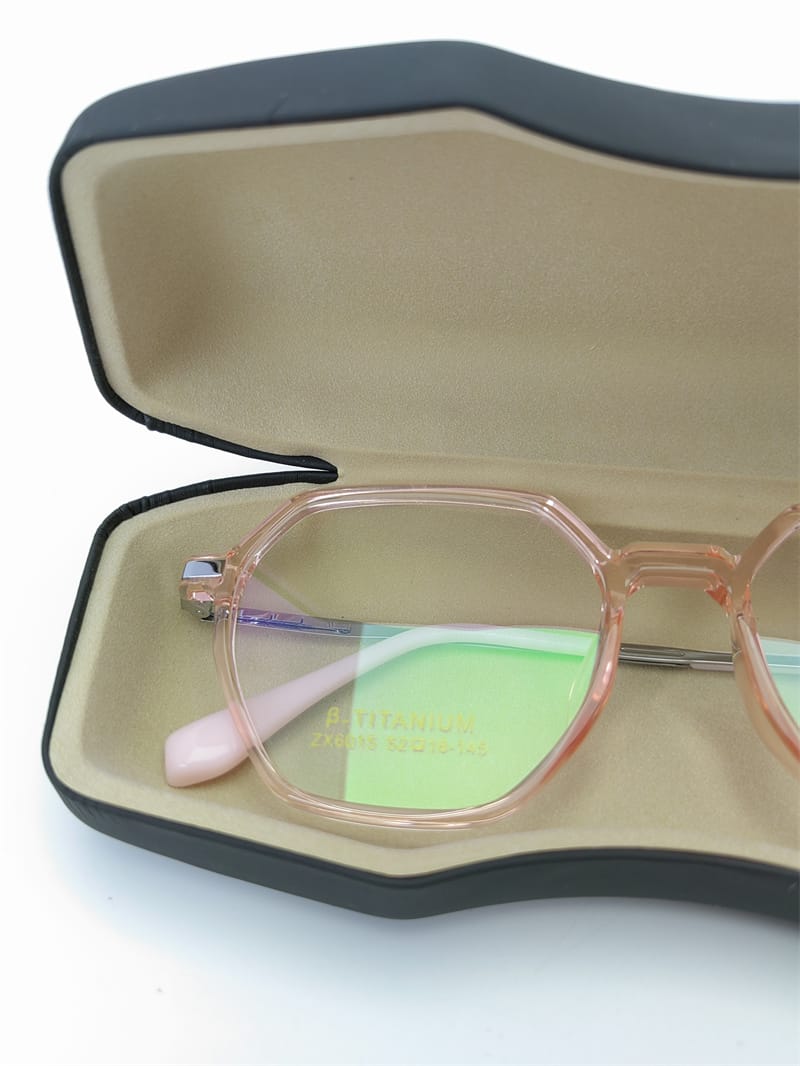 Iron Glasses  case