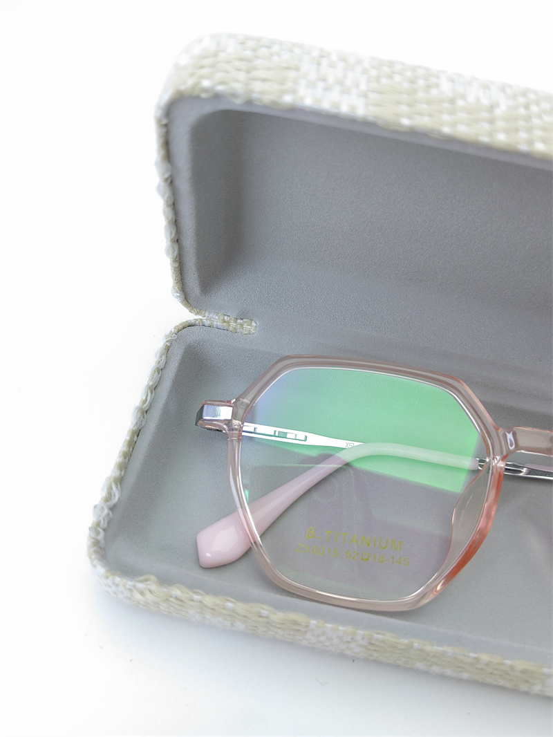 Iron Glasses  case