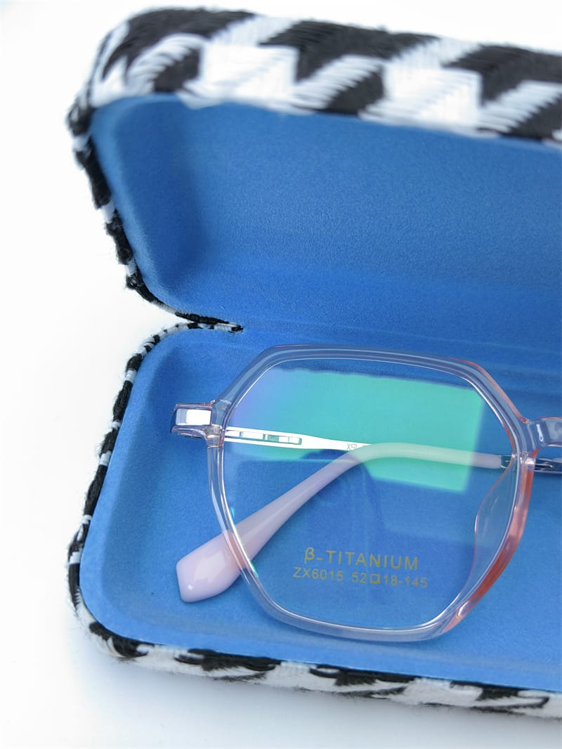 Iron Glasses  case