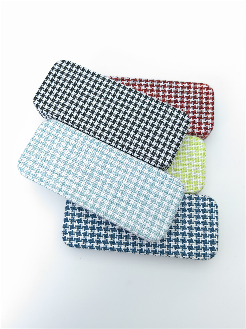 Iron Glasses  case
