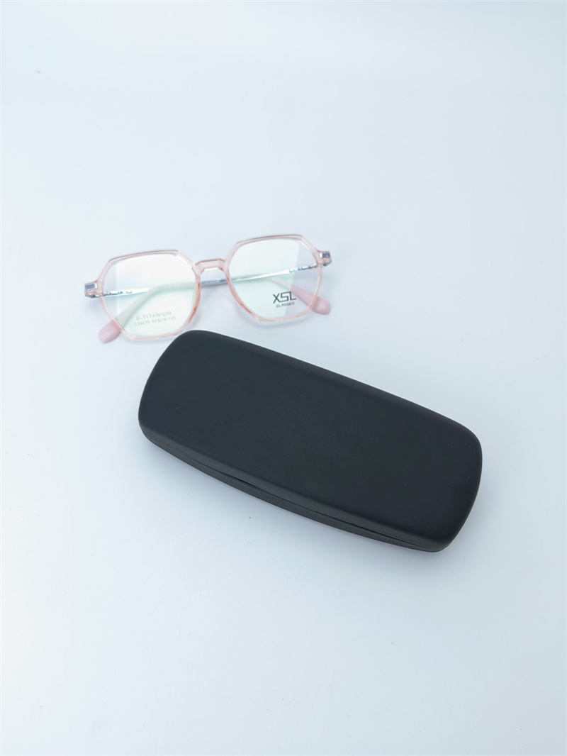 Iron Glasses  case