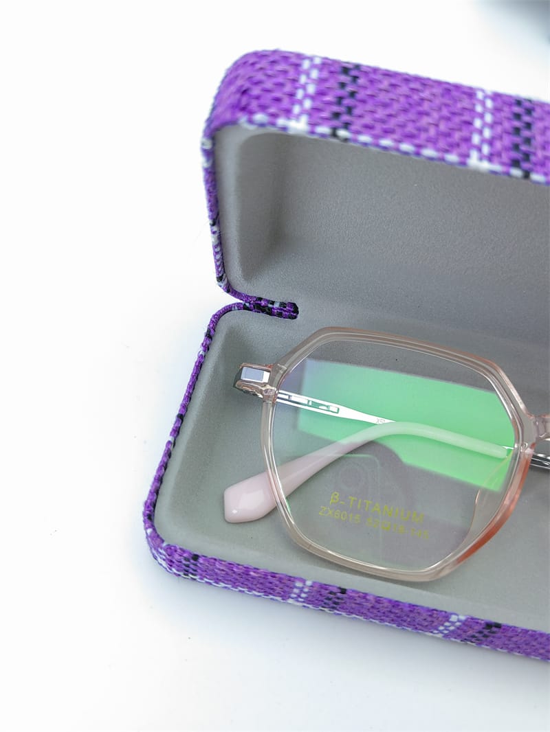 Iron Glasses  case